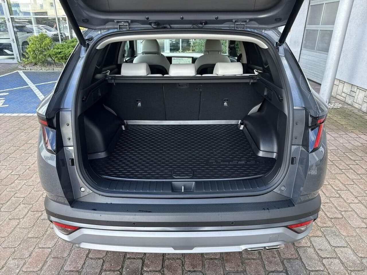 Hyundai Tucson - zdjęcie 2