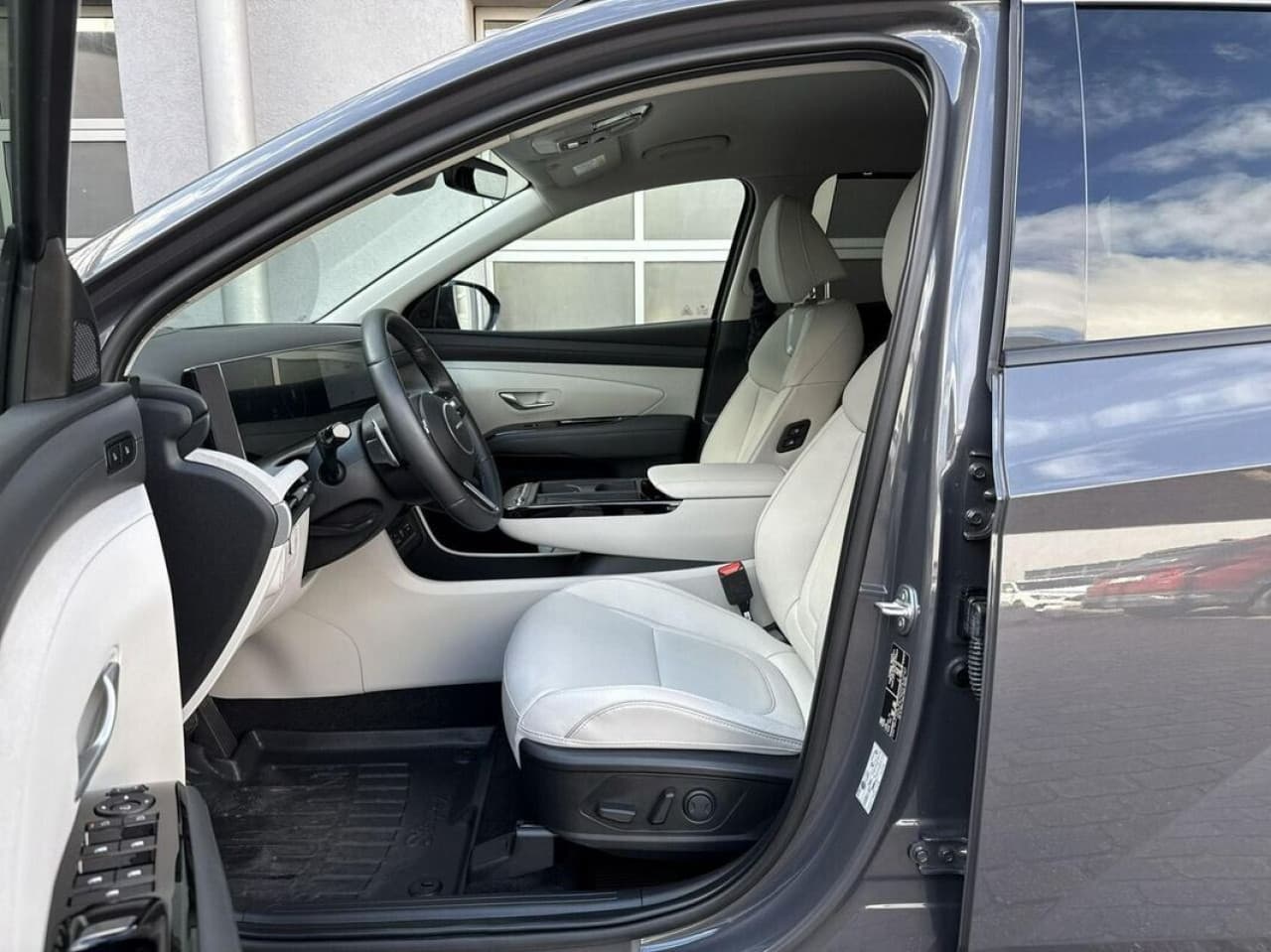 Hyundai Tucson - zdjęcie 4