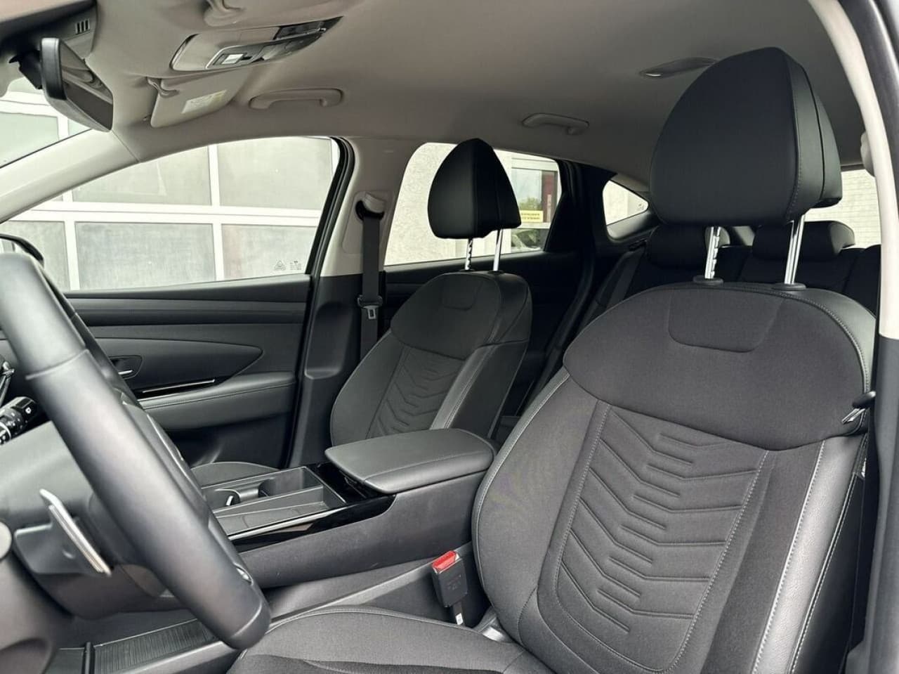 Hyundai Tucson - zdjęcie 16